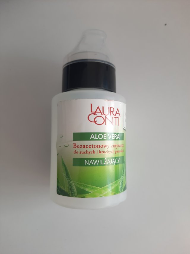 Denkowanie część druga :) Grudzień, kosmetyki w świątecznych opakowaniach lub w świątecznych kolorach: czerwonym, zielonym i złotym 