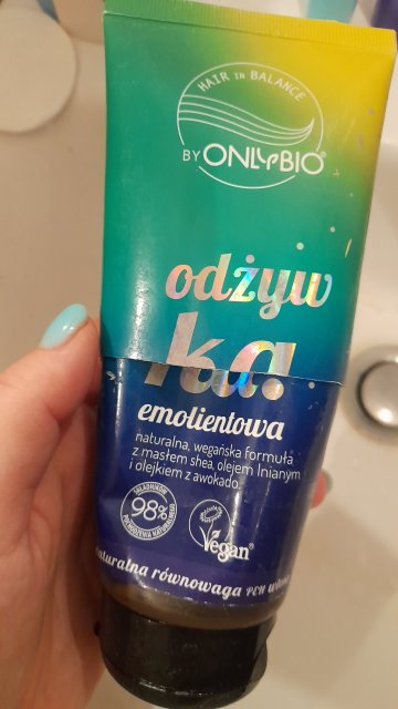 Denkowanie część druga :) Grudzień, kosmetyki w świątecznych opakowaniach lub w świątecznych kolorach: czerwonym, zielonym i złotym 