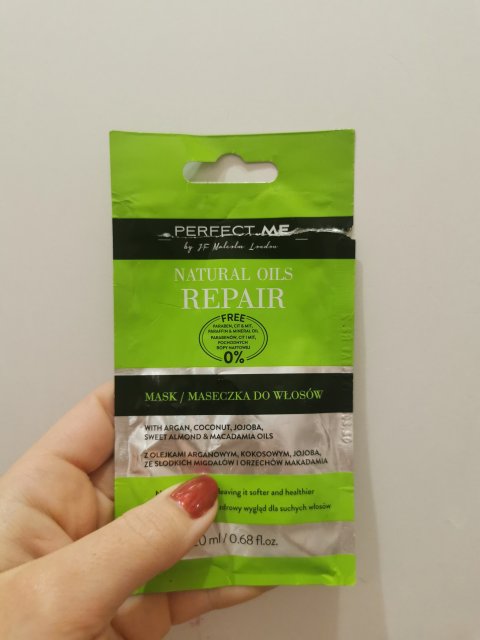 Denkowanie część druga :) Grudzień, kosmetyki w świątecznych opakowaniach lub w świątecznych kolorach: czerwonym, zielonym i złotym 