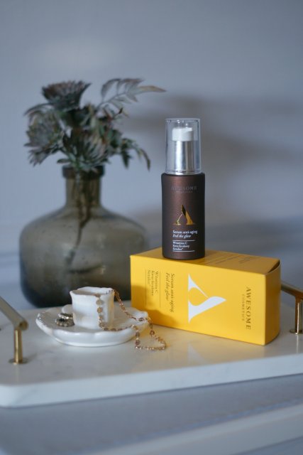 Awesome Cosmetics Serum Anti-Aging Feel The Glow, Dla skóry z pierwszymi oznakami starzenia i dojrzałej