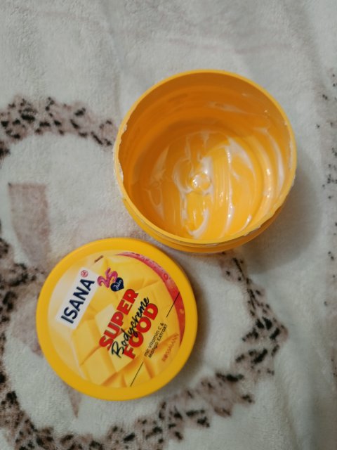 Denkowanie część druga :) Grudzień, kosmetyki w świątecznych opakowaniach lub w świątecznych kolorach: czerwonym, zielonym i złotym 