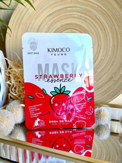 Kimoco Beauty Maska do twarzy w płacie, Regenerująca, Z ekstraktem z truskawki i wodą lodowcową