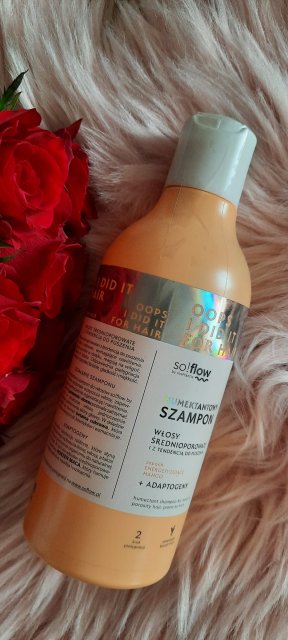 Vis Plantis so!flow, humektantowy szampon do włosów, włosy średnioporowate i z tendencją do puszenia, zapach energetyzujące mango