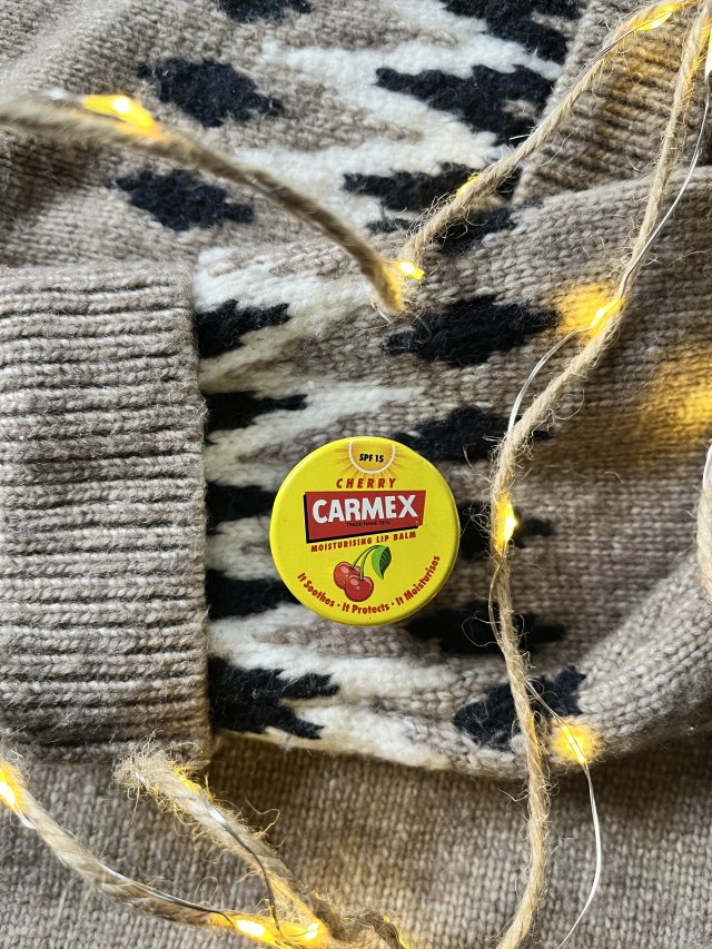 Carmex Balsam do ust w słoiczku, Cherry 