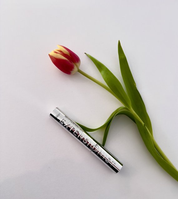 L'Oréal Extensionis  tusz do rzęs wydłużajacy, pogrubiają i podkręcający rzęsy.