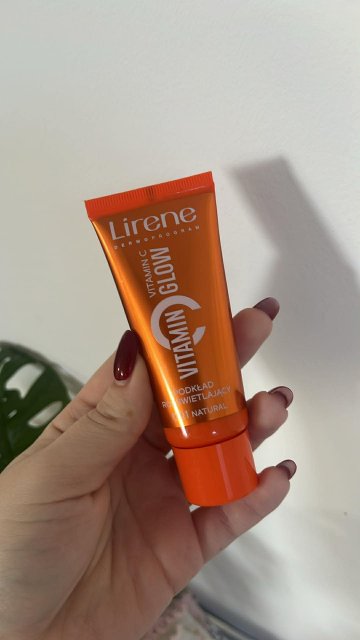 Lirene Dermoprogram, Vitamin C Glow, Podkład do twarzy, Rozświetlający, nr 001 Natural