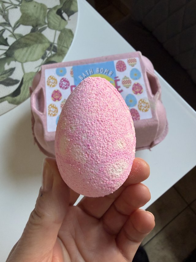 Denkowanie część druga :)  Kwiecień w wiosenno-wielkanocnych barwach - denkuję w żółci, zieleni, bieli i różu. 🐣🍀🐇🌸