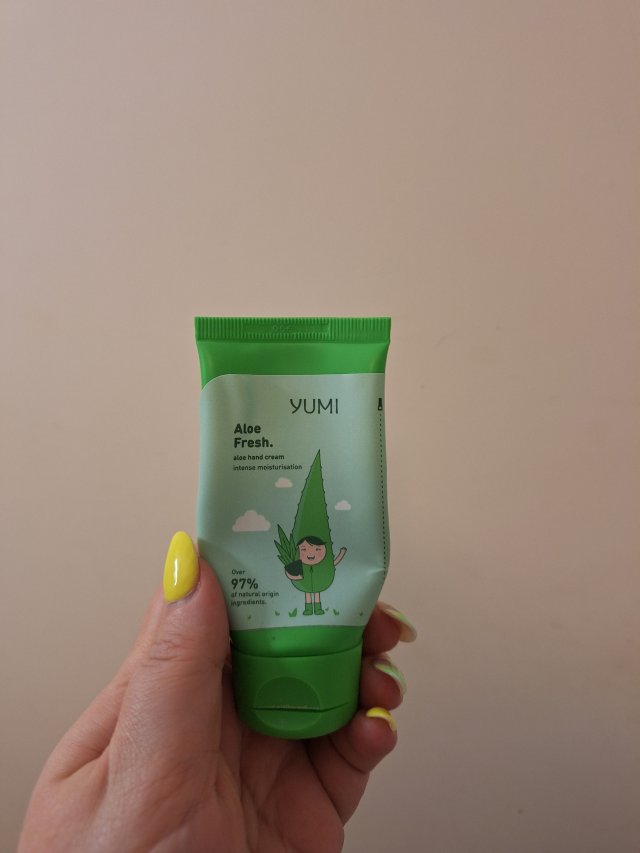 Denkowanie część druga :)  Kwiecień w wiosenno-wielkanocnych barwach - denkuję w żółci, zieleni, bieli i różu. 🐣🍀🐇🌸