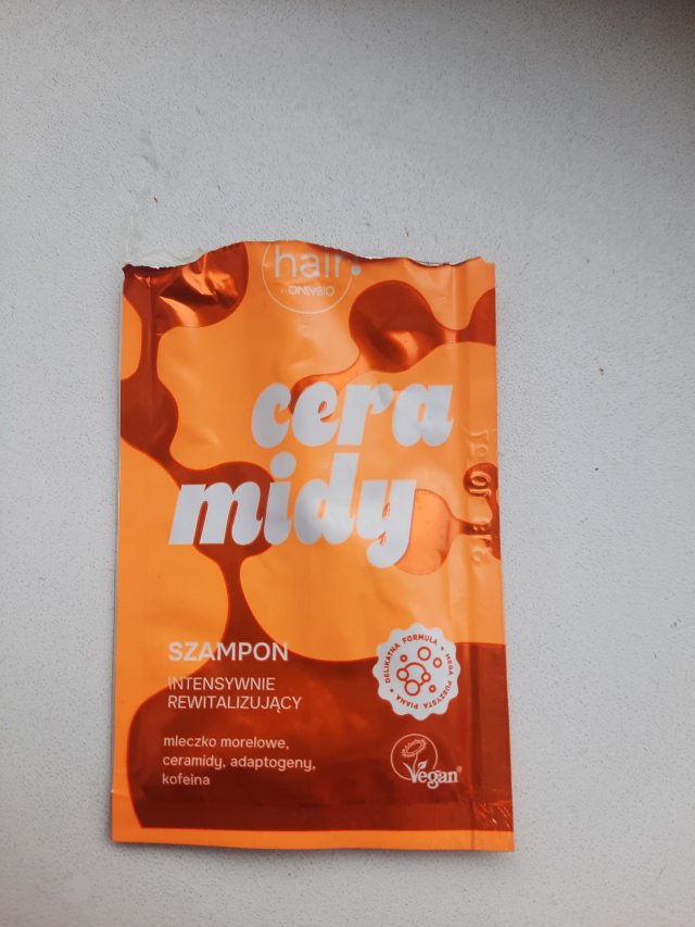 Denkowanie część druga :)  Kwiecień w wiosenno-wielkanocnych barwach - denkuję w żółci, zieleni, bieli i różu. 🐣🍀🐇🌸