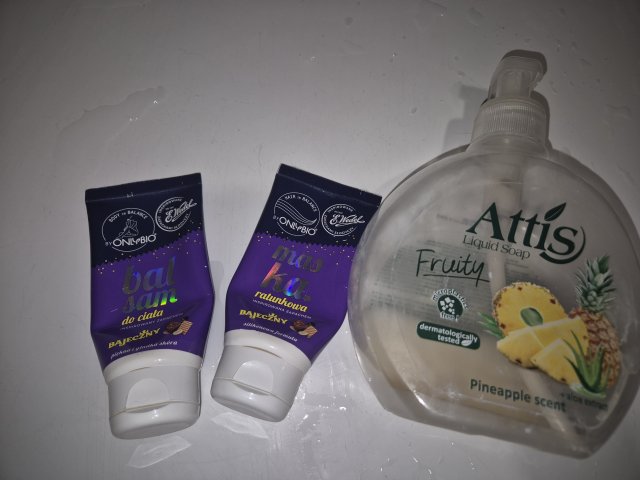 Denkowanie część druga :)  Kwiecień w wiosenno-wielkanocnych barwach - denkuję w żółci, zieleni, bieli i różu. 🐣🍀🐇🌸