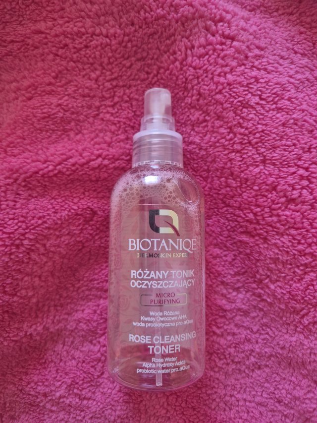 Biotaniqe Micro Purifying, Różany tonik oczyszczający, Woda różana, Kwasy owocowe AHA, Woda probiotyczna pro.aQua