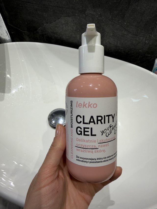 Denkowanie część druga :)  Kwiecień w wiosenno-wielkanocnych barwach - denkuję w żółci, zieleni, bieli i różu. 🐣🍀🐇🌸