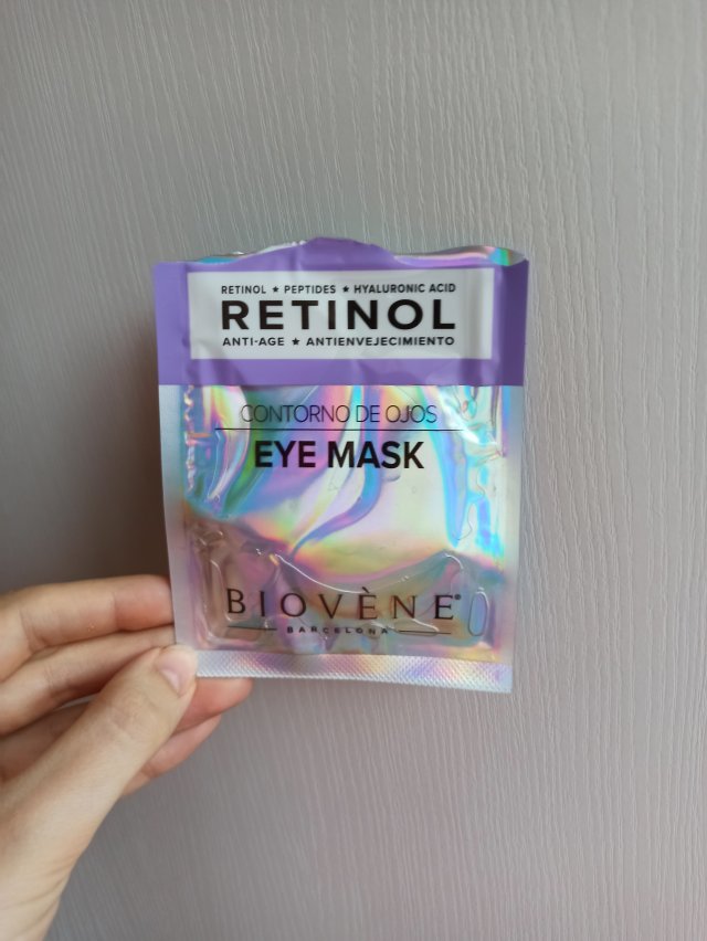 Denkowanie część druga :)  Kwiecień w wiosenno-wielkanocnych barwach - denkuję w żółci, zieleni, bieli i różu. 🐣🍀🐇🌸