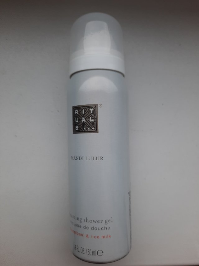 Denkowanie część druga :)  Kwiecień w wiosenno-wielkanocnych barwach - denkuję w żółci, zieleni, bieli i różu. 🐣🍀🐇🌸