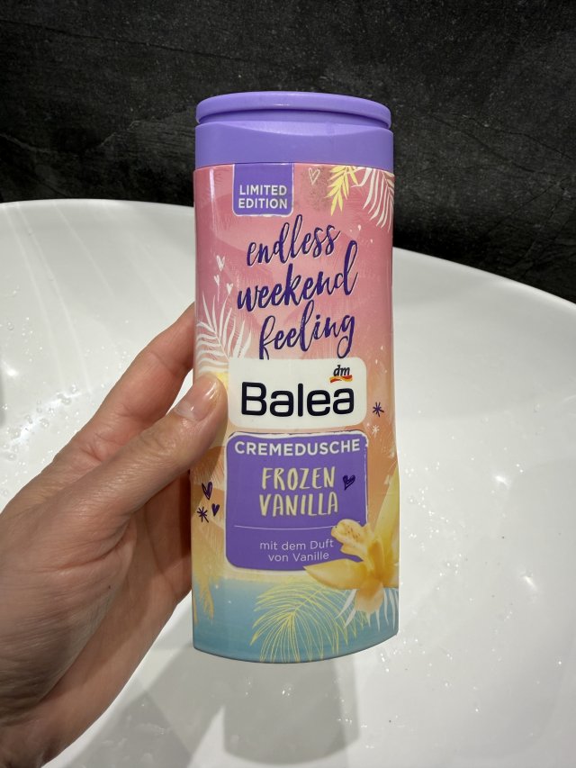 Denkowanie część druga :)  Kwiecień w wiosenno-wielkanocnych barwach - denkuję w żółci, zieleni, bieli i różu. 🐣🍀🐇🌸