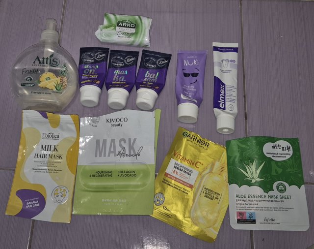 Denkowanie część druga :)  Kwiecień w wiosenno-wielkanocnych barwach - denkuję w żółci, zieleni, bieli i różu. 🐣🍀🐇🌸