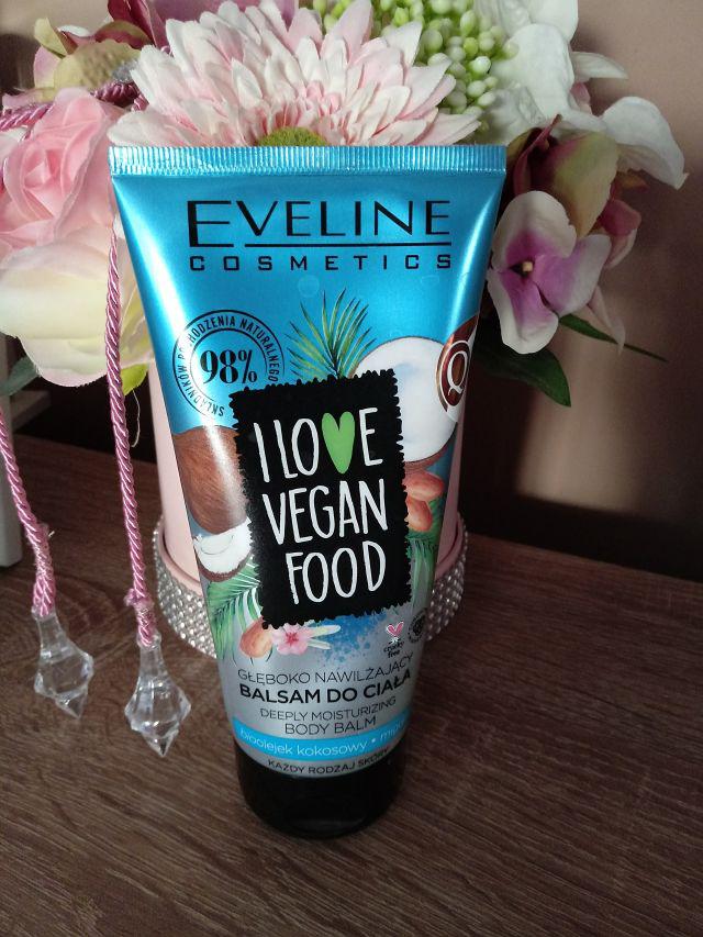 Eveline I love vegan food, głęboko nawilżający balsam do ciała, bioolejek kokosowy i migdał