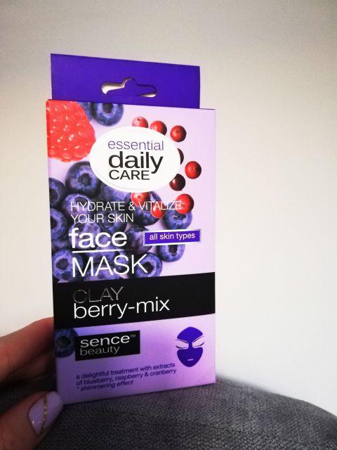Essential Daily Care Maseczka do twarzy, Clay, Berry-mix