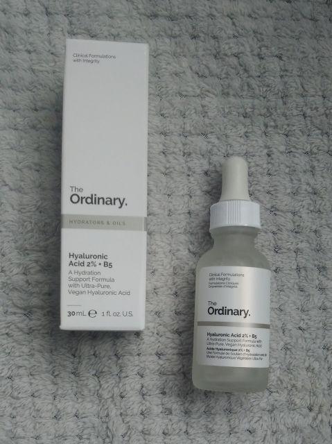 The Ordinary Serum do twarzy, Nawilżające, Z kwasem hialuronowym 2% i witaminą B5