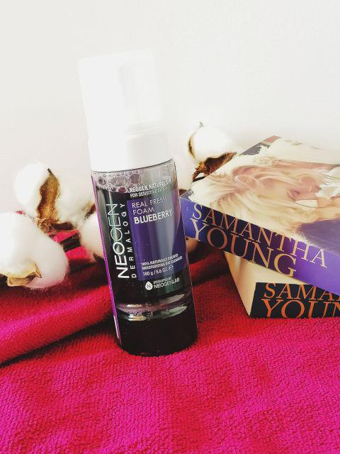 Neogen pianka do mycia twarzy jagodowa