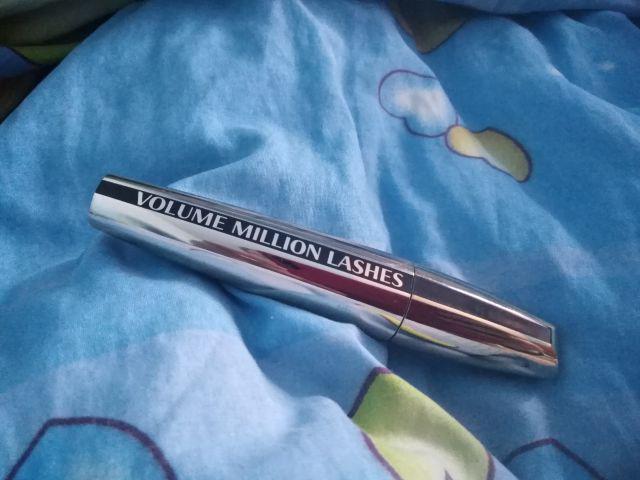 L'Oréal Tusz do rzęs, Volume Milion Lashes, Extra Black