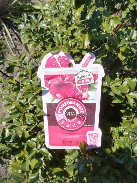 Mediheal Maska do twarzy w płacie, VITA, Nawilżająco-uelastyczniająca, Granat