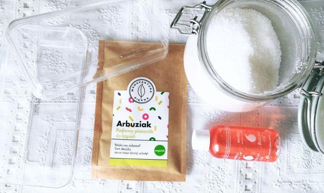 Marba Cosmetics Manufaktura Piękna, Pudrowy pianorób do kąpieli, Arbuziak