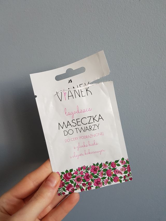 akcja denkowanie! grudzień - kosmetyki w świątecznych opakowaniach i świątecznych kolorach 🎄❄️⛄🎀🎁🎅