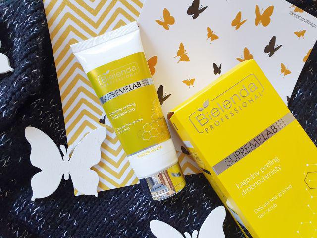 Bielenda Barrier Renew, Łagodny peeling drobnoziarnisty