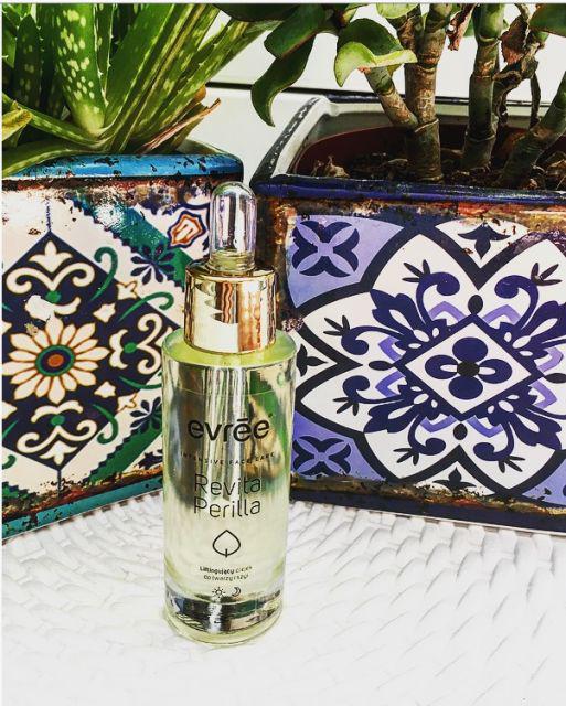 Evree Revita Perilla, Liftingujący olejek do twarzy i szyi do wszystkich typów skóry, Na dzień i noc