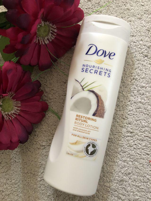 Dove Nourishing Secrets, Balsam do ciała, Restoring Ritual, Olej kokosowy i mleko migdałowe
