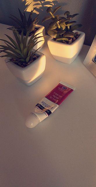 Neutrogena Pomadka do ust, Formuła norweska