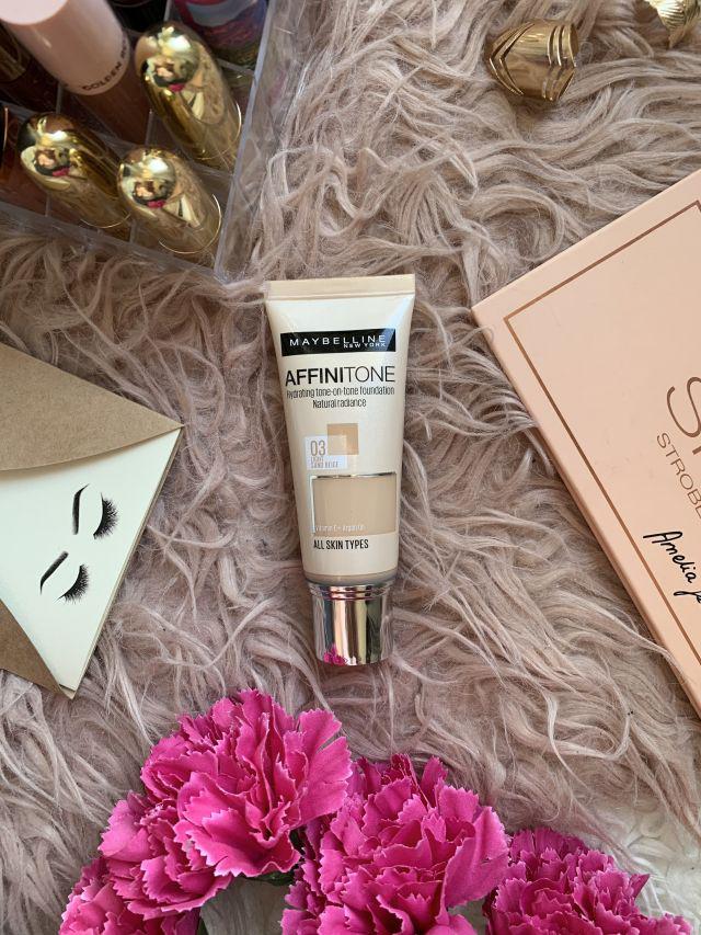 Maybelline Affinitone, Podkład do twarzy, nr 03 Light Sand Beige