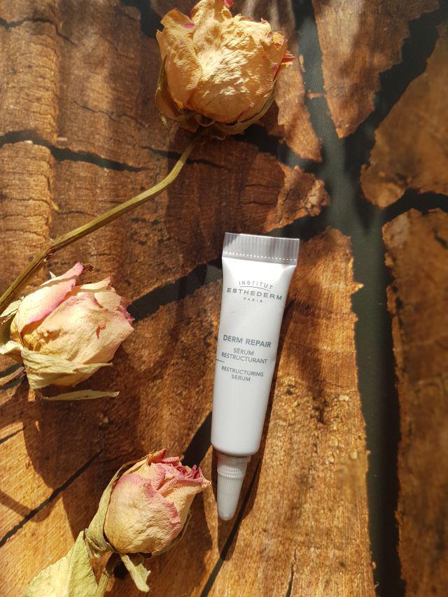 Institut Esthederm Derm Repair, Serum do twarzy, Skoncentrowane, Przeciwzmarszczkowe