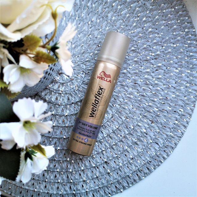 Wella Wellaflex, Lakier do włosów, Frizz Control, nr 4 Extra Strong Hold