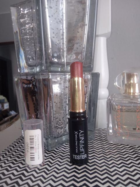 Max Factor Lipfinity Long Lasting, Pomadka do ust, nr 66 Scarlet