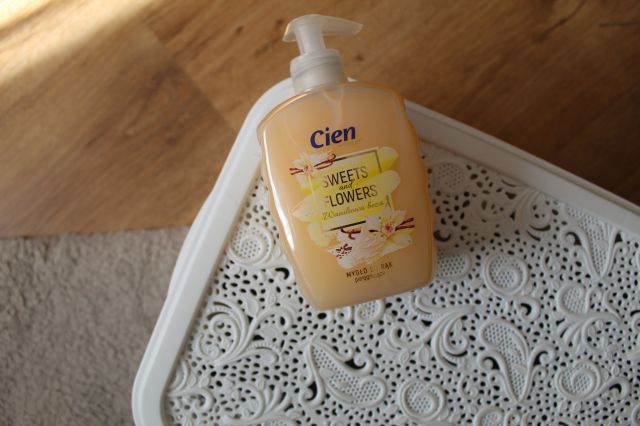 Cien Mydło w płynie, Sweets Flowers, Pielęgnujące, Waniliowa beza