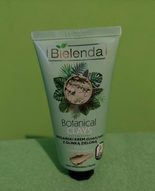 Bielenda Botanical Clays, Krem do twarzy, Wegański, Na dzień i na noc, Z glinką zieloną 
