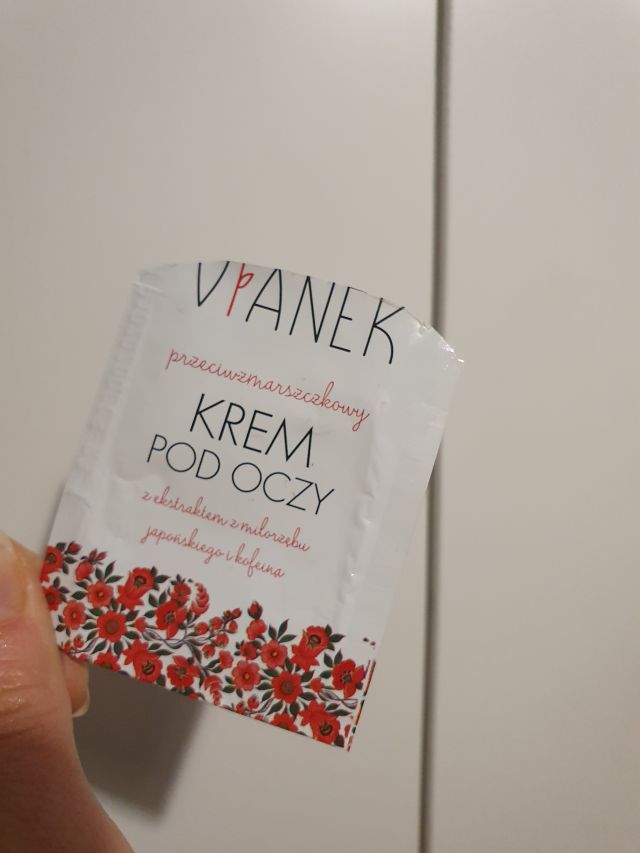 akcja denkowanie! grudzień - kosmetyki w świątecznych opakowaniach i świątecznych kolorach 🎄❄️⛄🎀🎁🎅