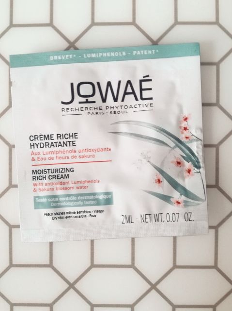 Jowae Krem do twarzy, Moisturizing Rich Cream, Antioxidant Lumiphenois & Sakura Blossom Water