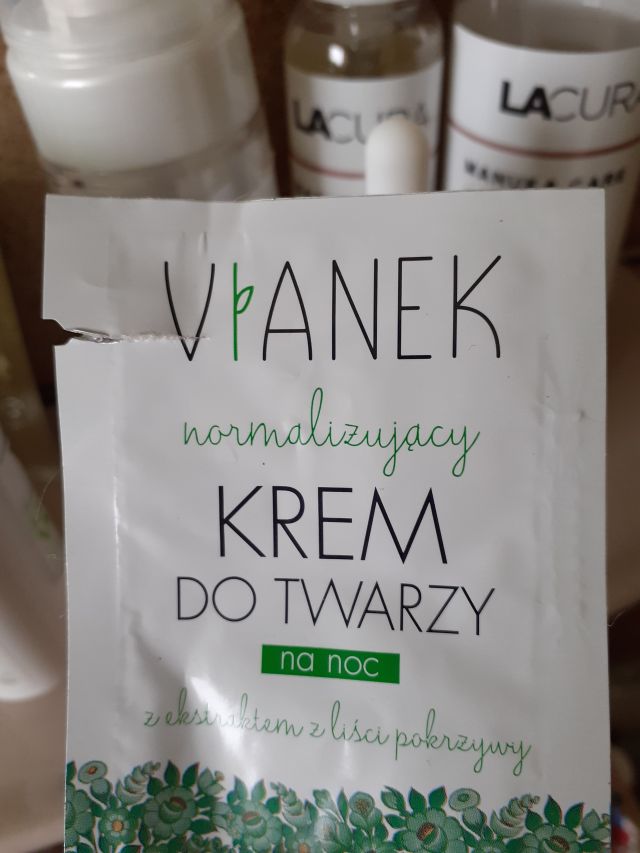 akcja denkowanie! grudzień - kosmetyki w świątecznych opakowaniach i świątecznych kolorach 🎄❄️⛄🎀🎁🎅