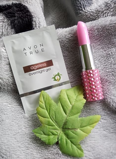 akcja denkowanie! grudzień - kosmetyki w świątecznych opakowaniach i świątecznych kolorach 🎄❄️⛄🎀🎁🎅