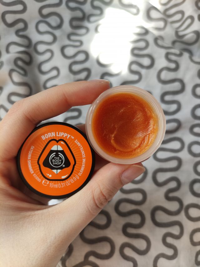 The Body Shop Balsam do ust, Born Lippy, Satsuma Shimmer