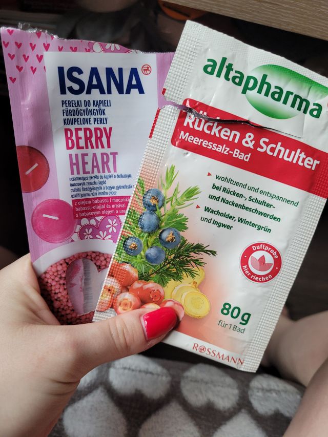 akcja denkowanie! grudzień - kosmetyki w świątecznych opakowaniach i świątecznych kolorach 🎄❄️⛄🎀🎁🎅