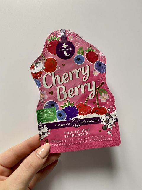 akcja denkowanie! grudzień - kosmetyki w świątecznych opakowaniach i świątecznych kolorach 🎄❄️⛄🎀🎁🎅