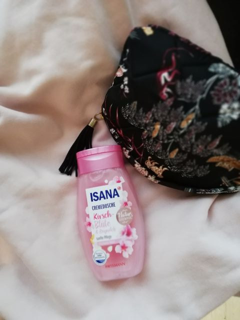 Isana Kremowy żel pod prysznic, Kwiat wiśni & Mleko ryżowe