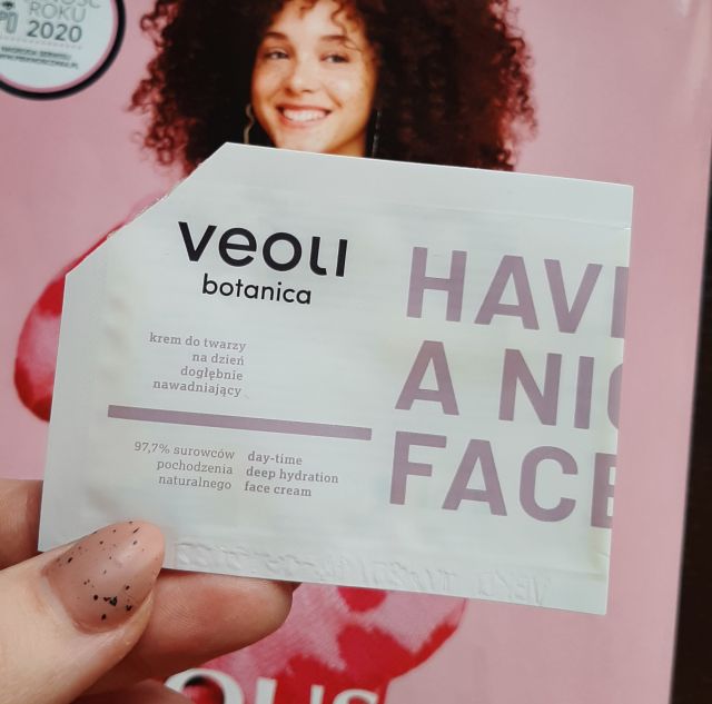 akcja denkowanie! grudzień - kosmetyki w świątecznych opakowaniach i świątecznych kolorach 🎄❄️⛄🎀🎁🎅