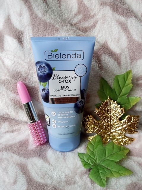 Bielenda Blueberry C-TOX, Mus do mycia twarzy, Nawilżająco-rozświetlający