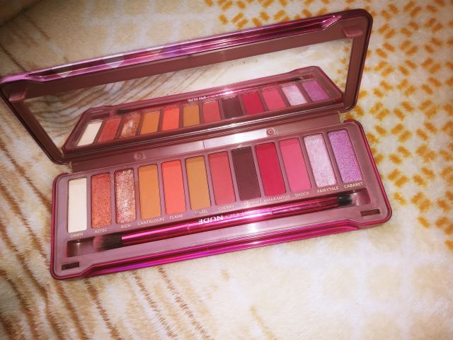 Wibo Go Nude, Heartbreaker, Paleta cieni do powiek