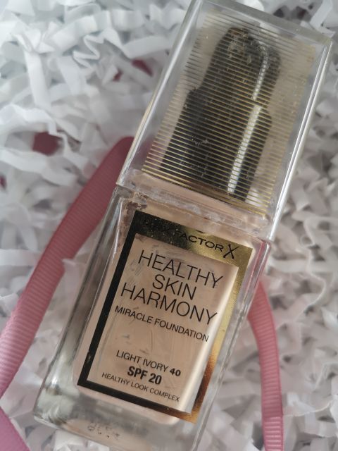 Max Factor Healthy Skin Harmony, Podkład do twarzy, Nawilżający, nr 40 Light Ivory
